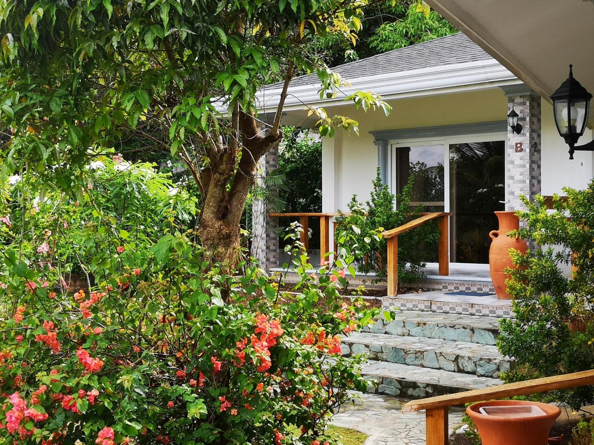 Garden Bungalows Resort Siquijor Extérieur photo